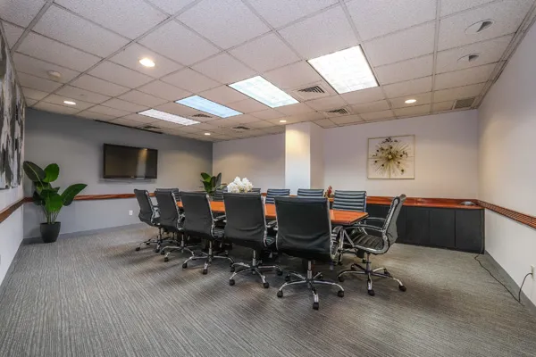 1350 Ave of the Americas conference room for10